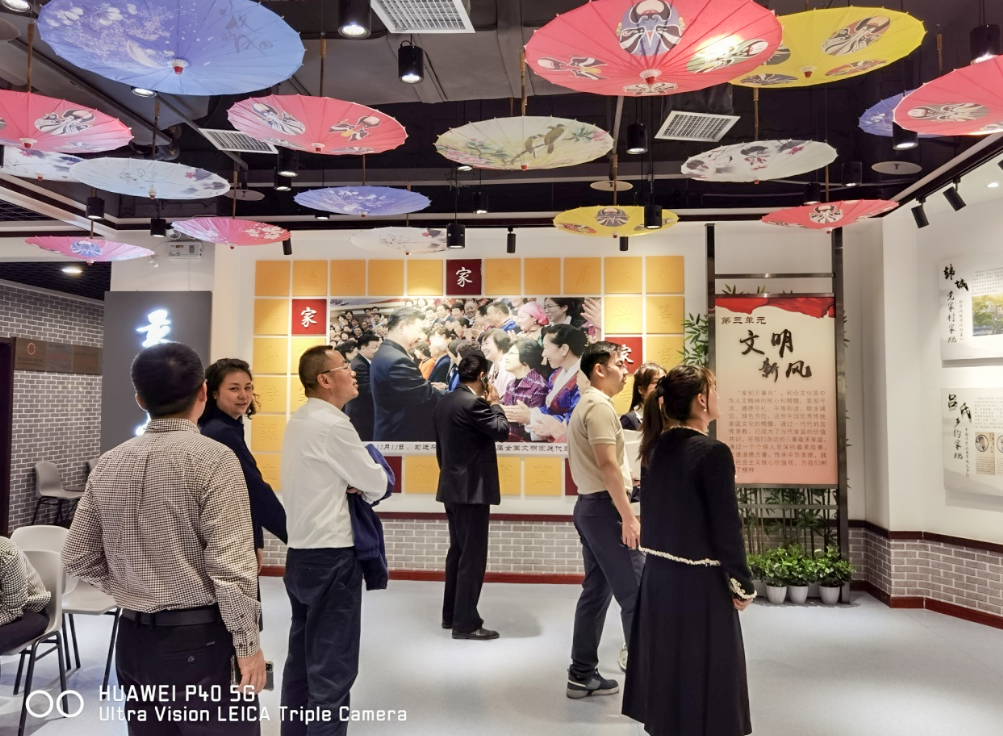 公司固定收益部黨支部、投行業(yè)務部黨支部、綜合事務部與金融（產(chǎn)業(yè)）基地保障黨支部開展聯(lián)合黨日活動