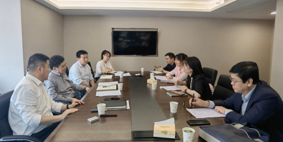 公司與經(jīng)開區(qū)管委會(huì)財(cái)政局、經(jīng)開渭發(fā)集團(tuán)座談