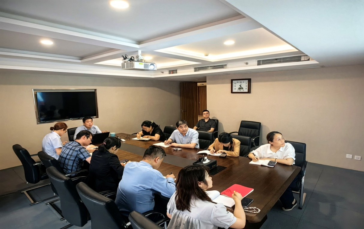 戰(zhàn)略運(yùn)營(yíng)中心與固定收益部聯(lián)合黨支部開(kāi)展深入貫徹中央八項(xiàng)規(guī)定精神學(xué)習(xí)教育專(zhuān)題黨課